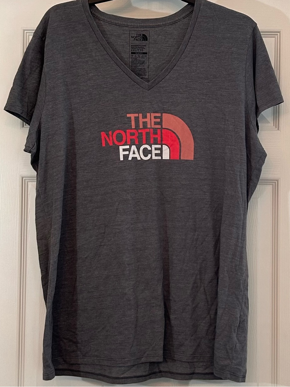 The North Face Women’s Charcoal V-Neck Logo Tee - Gray with Red Accent Size XXL